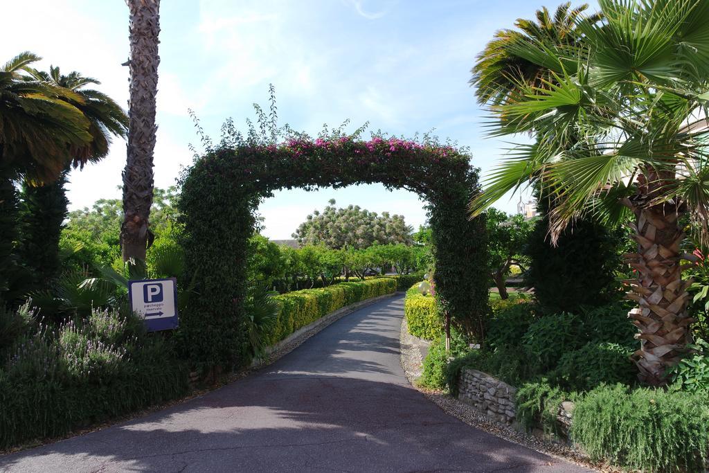 Hotel Villa San Giuseppe San Bartolomeo al Mare Kültér fotó