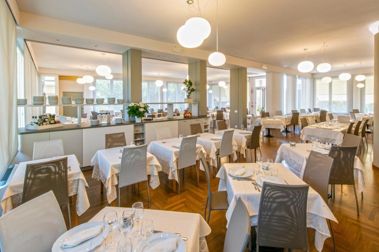 Hotel Villa San Giuseppe San Bartolomeo al Mare Kültér fotó