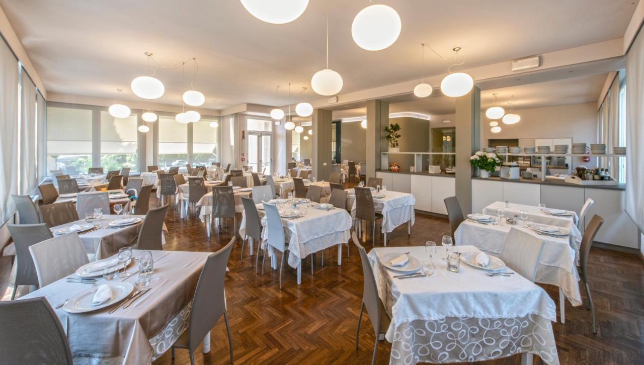 Hotel Villa San Giuseppe San Bartolomeo al Mare Kültér fotó